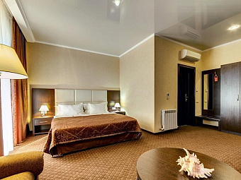 HOTEL BLACK SEA 3*