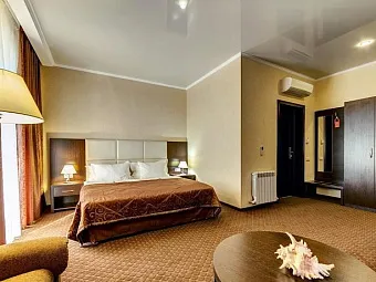 HOTEL BLACK SEA 3*