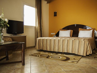  RESIDENCE INTOURISTE 3*