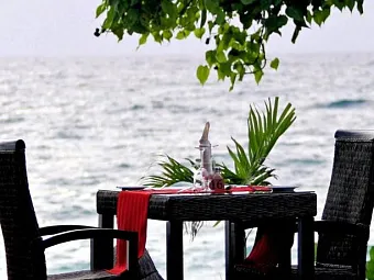Отель CASTELLO BEACH PRASLIN 4*