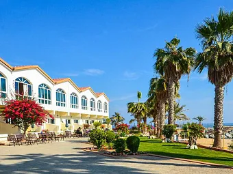 Отель SANDY BEACH FUJAIRAH 3*