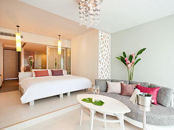 Pool Access Junior Suite