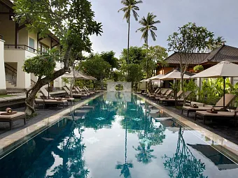 Отель NUSA DUA BEACH HOTEL & SPA 5*