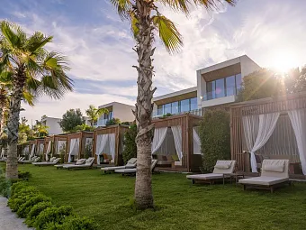 THE NORM COLLECTION DOOR'A 5*