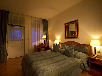 Отель ARISTON & ARISTON PATIO 4*