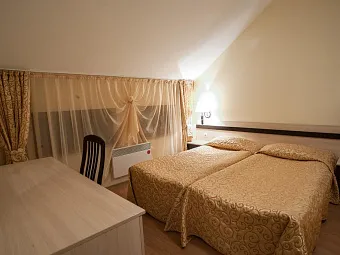 Отель THE CASTLE COMPLEX APARTHOTEL 3*