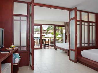   ARINARA BANGTAO BEACH RESORT 4*, , . 