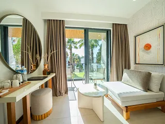 THE NORM COLLECTION DOOR'A 5*