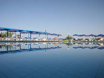  Отель QUEENS BAY 3*