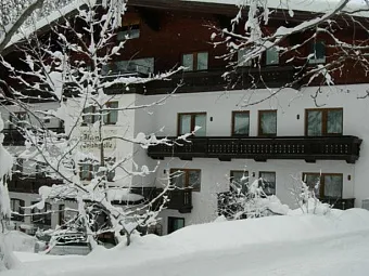 Отель EVIANQUELLE HOTEL 3*