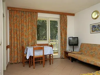 Отель Apartments Polynesia 3*