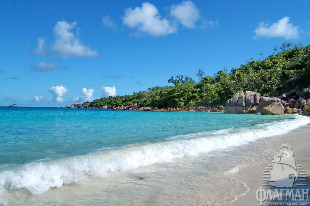 Anse Lazio-     .   .