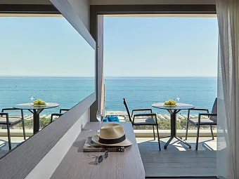 Отель AMADA COLOSSOS RESORT 4+*