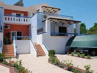 AITHRIO HOTEL 2+*