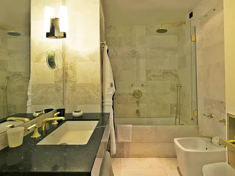 Отель ALTIS AVENIDA 5*