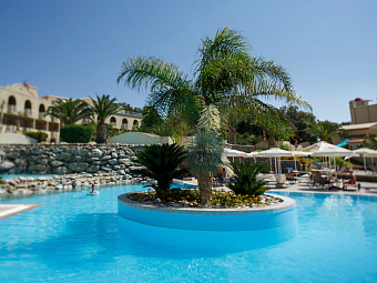 LINDOS ROYAL 4*