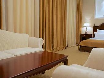Отель GREEN HOUSE 4*