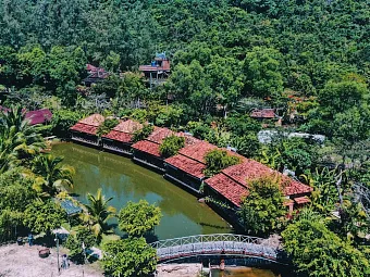 Отель CHEZ CAROLE BEACH RESORT 3*