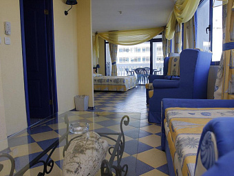 Отель CHAIKA RESORT 4*