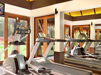 Отель HOLIDAY INN RESORT PHUKET MAI KHAO BEACH 4*