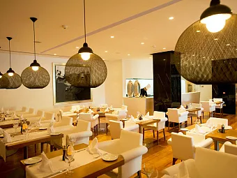 Отель MEDITERRANEAN BEACH 4*