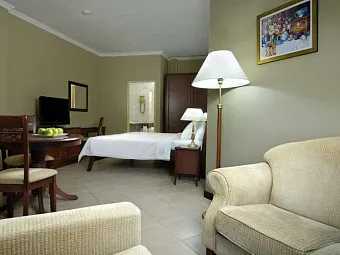 Отель BERJAYA BEAU VALLON BAY RESORT 4*