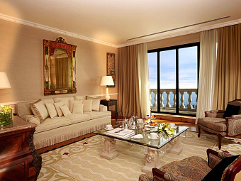 Отель GRANDE REAL VILLA ITALIA HOTEL & SPA 5*