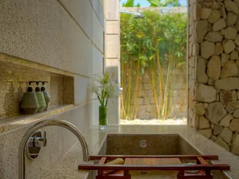 Отель MIA RESORT NHA TRANG 5*