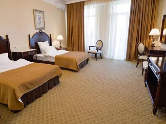 Отель GREEN HOUSE 4*