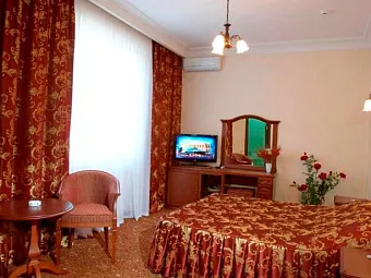 Отель ЧЕБОТАРЕВ 4*