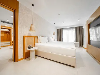 THE NORM COLLECTION DOOR'A 5*