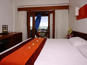 Отель MERCURE KUTA 4*