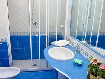 Отель AMBASCIATORI 4*