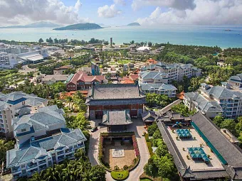 SWISSOTEL & GRANG MERCURE YALONG BAY 5*