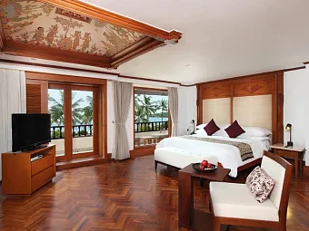 Отель NUSA DUA BEACH HOTEL & SPA 5*