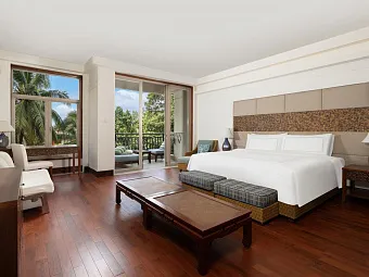 SWISSOTEL & GRANG MERCURE YALONG BAY 5*