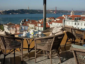 BAIRRO ALTO 5*