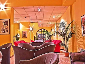 Отель ALBATROS (LETOJANNI) 3*