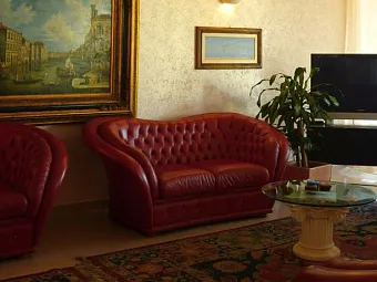 Отель IMPERIAL BEACH 4*
