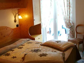 Отель GIARDINO DELLE NINFE E LA FENICE 3*
