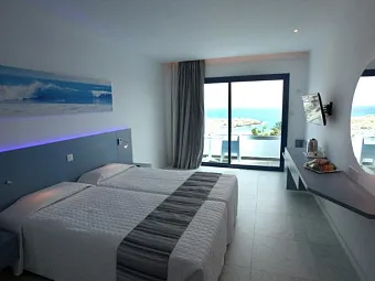 ANONYMOUS BEACH HOTEL 3*