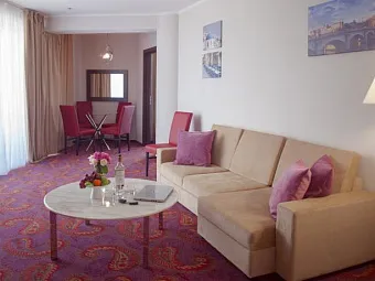 Гостиничный комплекс «Bridge Resort 4*»
