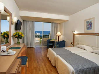  GOLDEN COAST HOTEL 4*