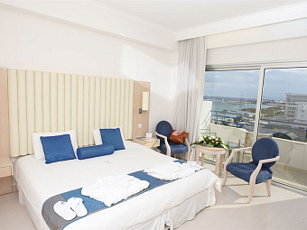 VRISSIANA BEACH HOTEL 4*