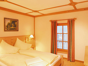 GRAND HOTEL ZELL AM SEE 4*