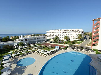  BE LIVE PALMERAS VILLAGE 4*