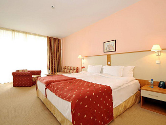 DOUBLETREE BY HILTON - GOLDEN SANDS 5*