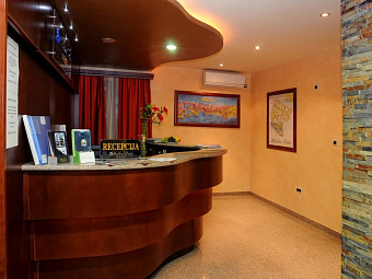 DOLCE VITA HOTEL 4*