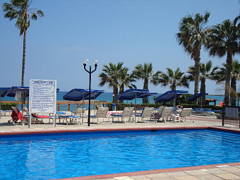   EVALENA BEACH HOTEL APTS 3*