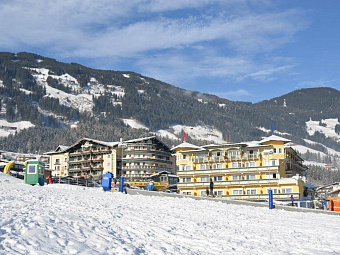 Отель KOHLERHOF HOTEL 4*